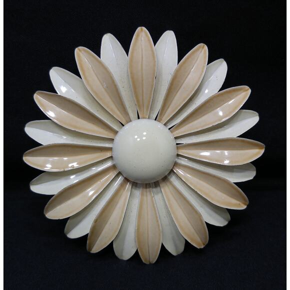 1960s Beige Enamel Flower Brooch White Metal Large Daisy Retro Mod Vintage - Picture 7 of 10